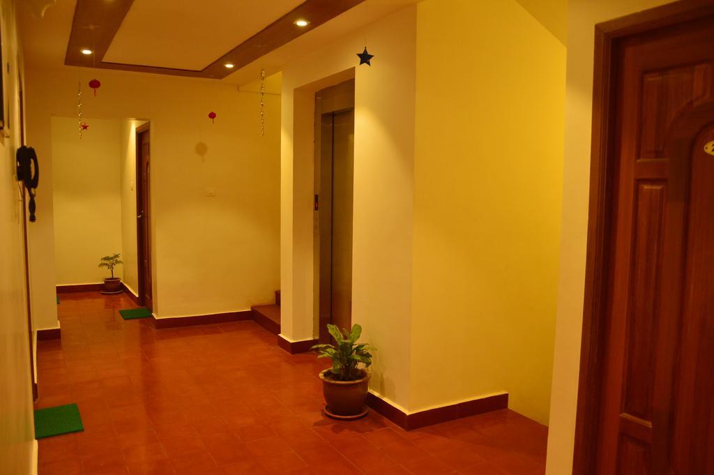 Cours Chabrol Hotel Puducherry Buitenkant foto