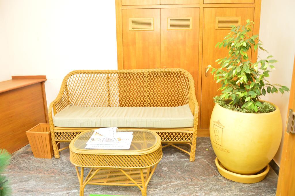 Cours Chabrol Hotel Puducherry Buitenkant foto