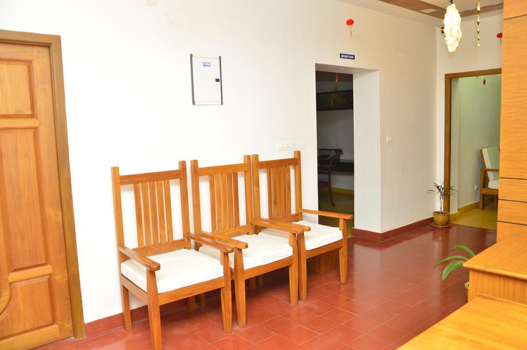 Cours Chabrol Hotel Puducherry Buitenkant foto
