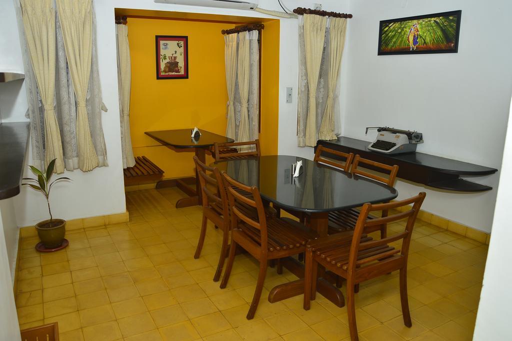 Cours Chabrol Hotel Puducherry Buitenkant foto