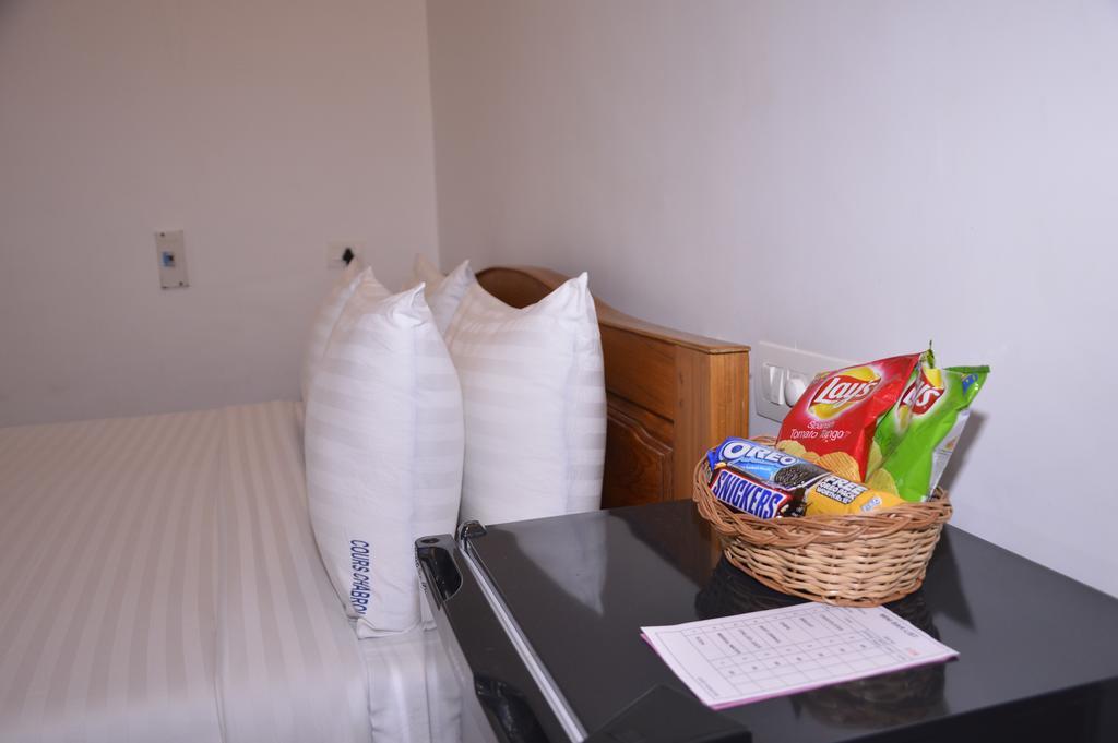 Cours Chabrol Hotel Puducherry Kamer foto