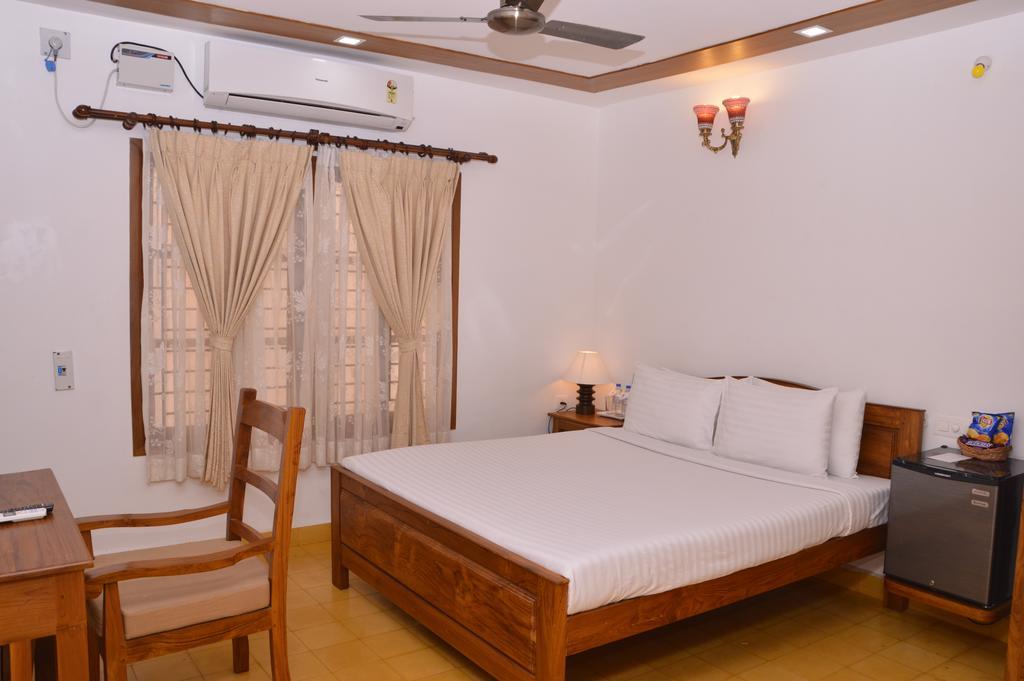 Cours Chabrol Hotel Puducherry Kamer foto