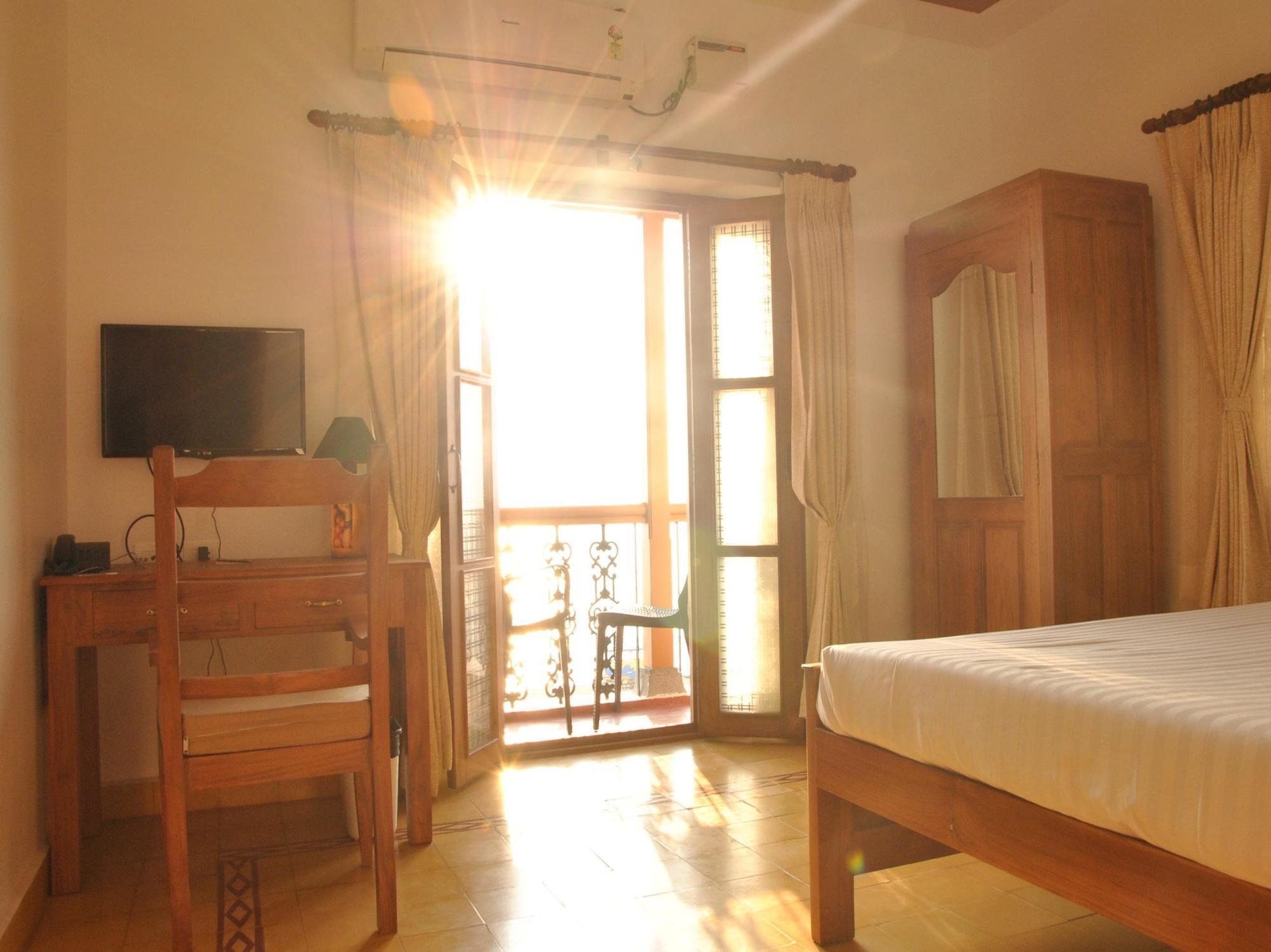 Cours Chabrol Hotel Puducherry Buitenkant foto