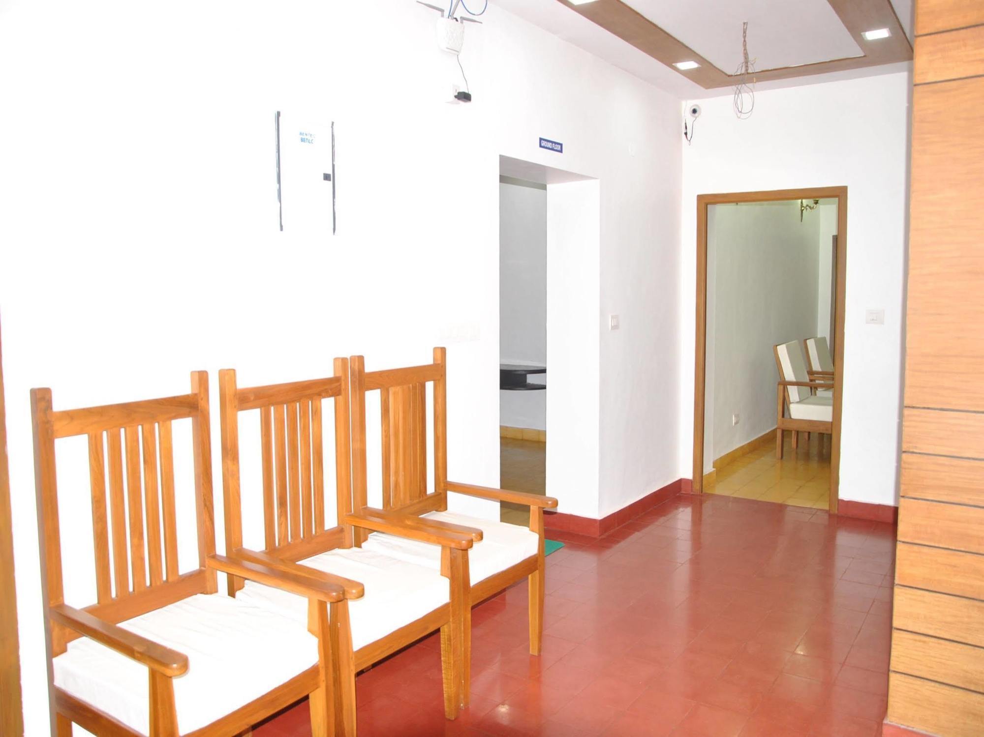 Cours Chabrol Hotel Puducherry Buitenkant foto